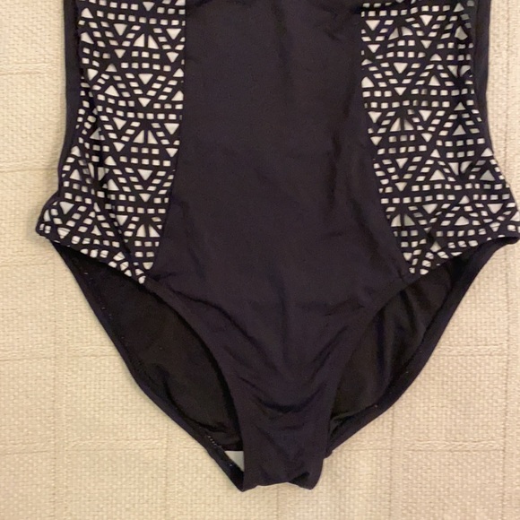 Kenneth Cole black bandeau one-piece swimsuit S - Picture 3 of 9